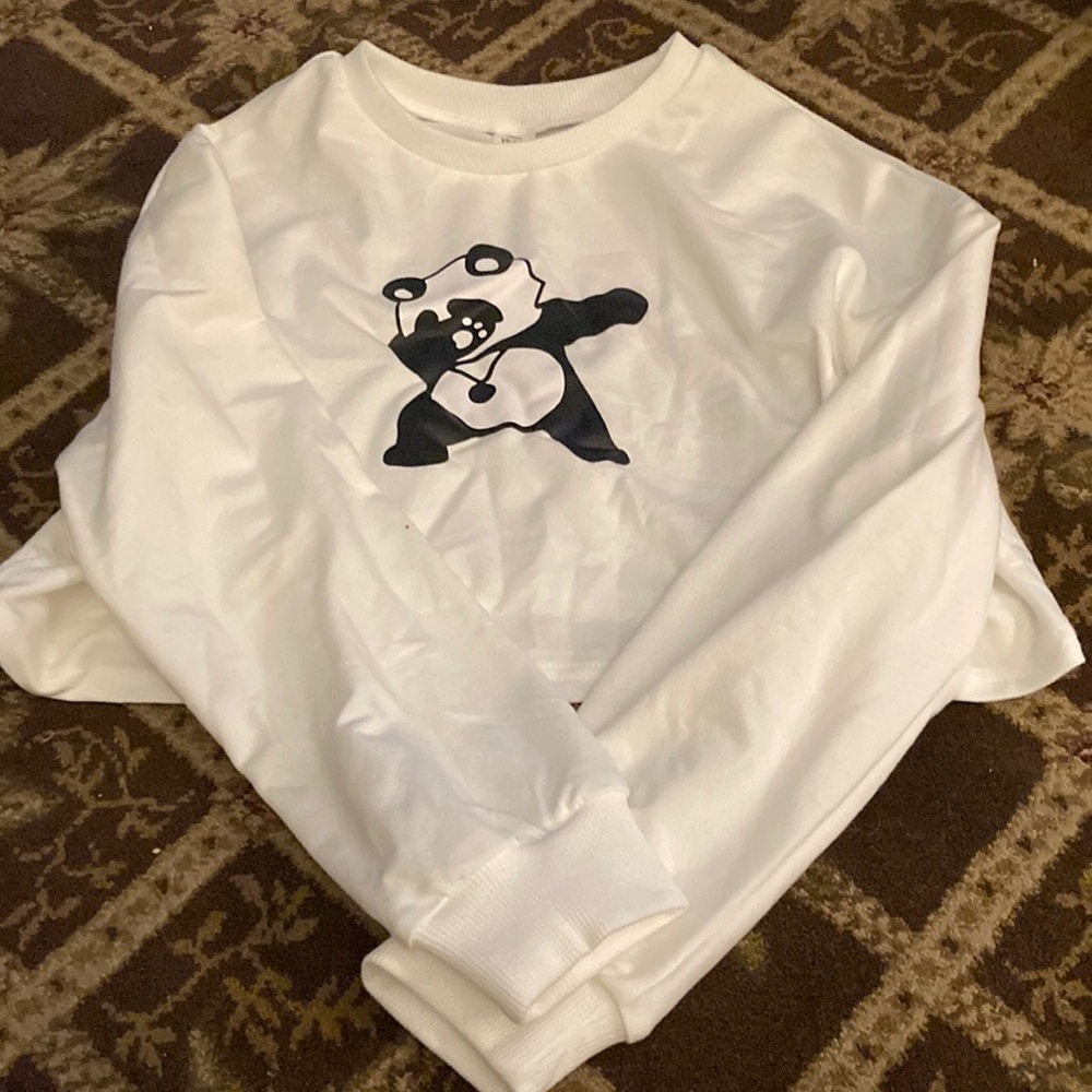 panda cropped sweater!